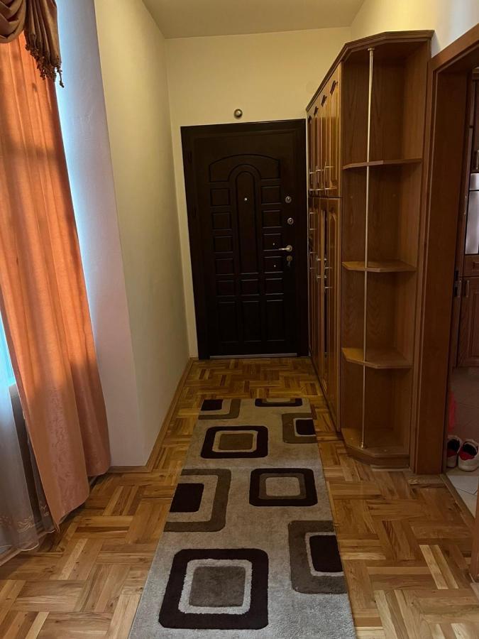 Apartment Alpi Pejë Esterno foto