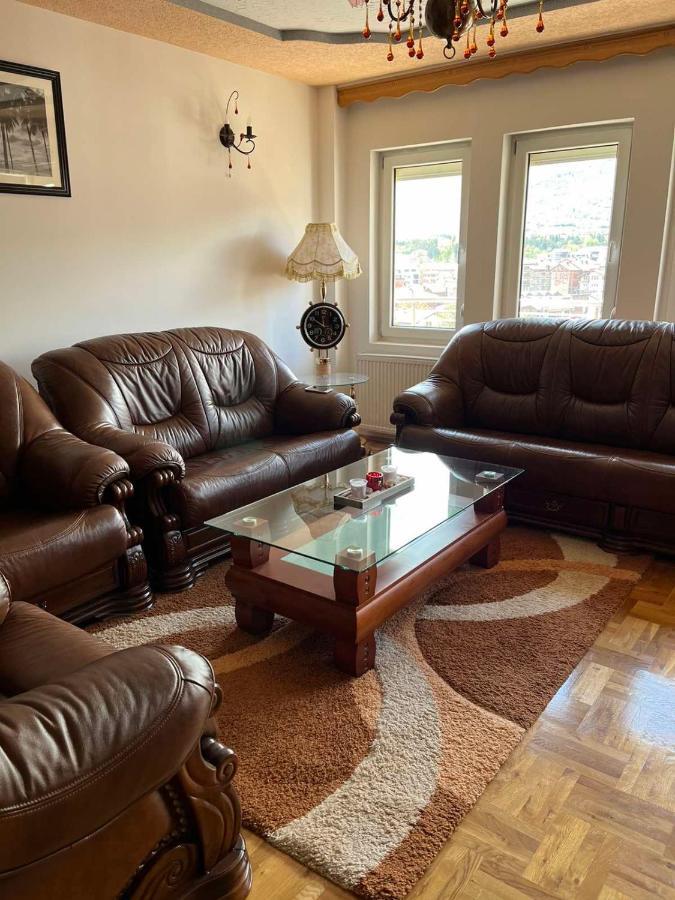 Apartment Alpi Pejë Esterno foto